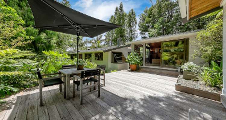 704 West Coast Road_0