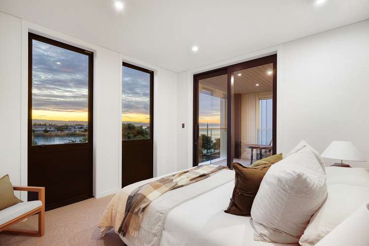 Apartment 202 Customs Quay_0