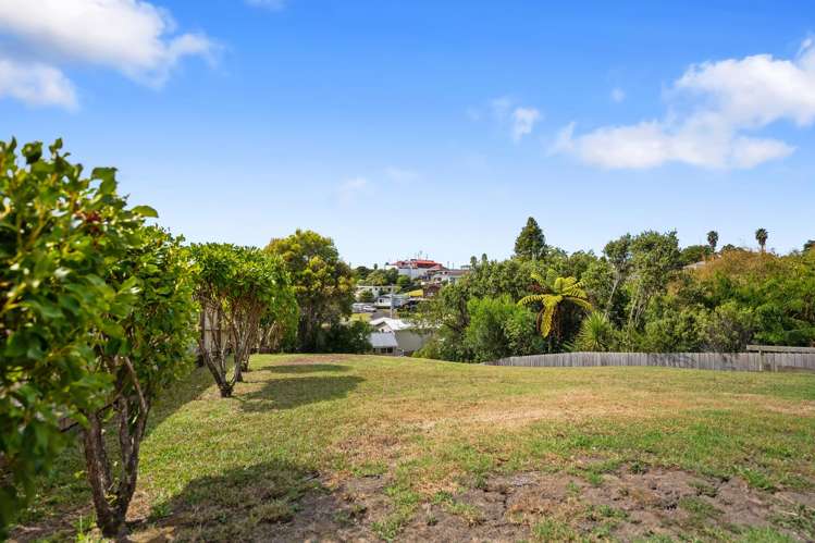 15 Moffat Road Red Beach_11