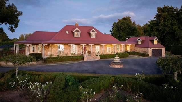 Could this $5m Auckland mansion sell for as little as $1?