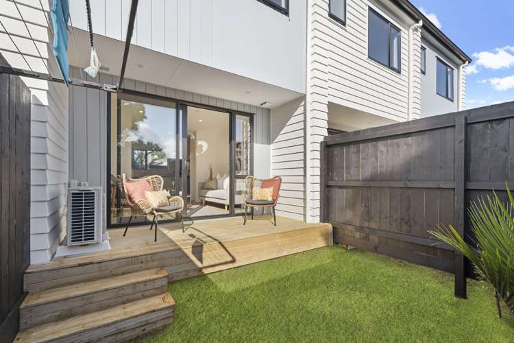 4/3 Derrett Place_0