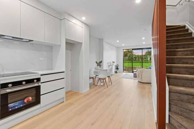 Lucky 8! Private - Practical - Perfectly Placed