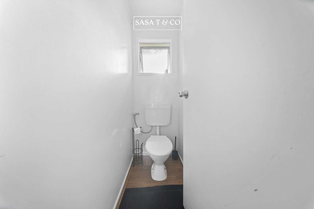 1/6 Ensor Place_5